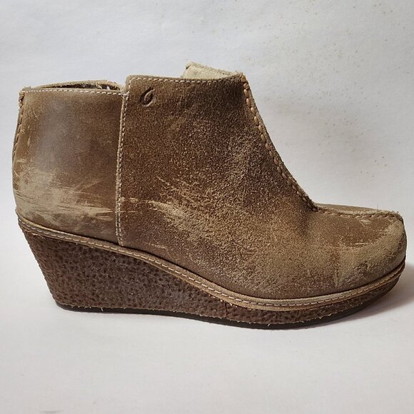 Olukai Humu Distressed Wedge Booties - Picture 5 of 9